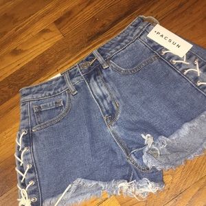 Girls high waisted PacSun shorts